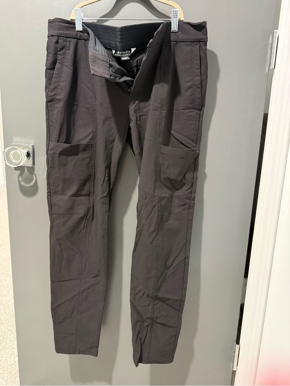 Athleta Women’s Wander Stash Skinny Black Pants